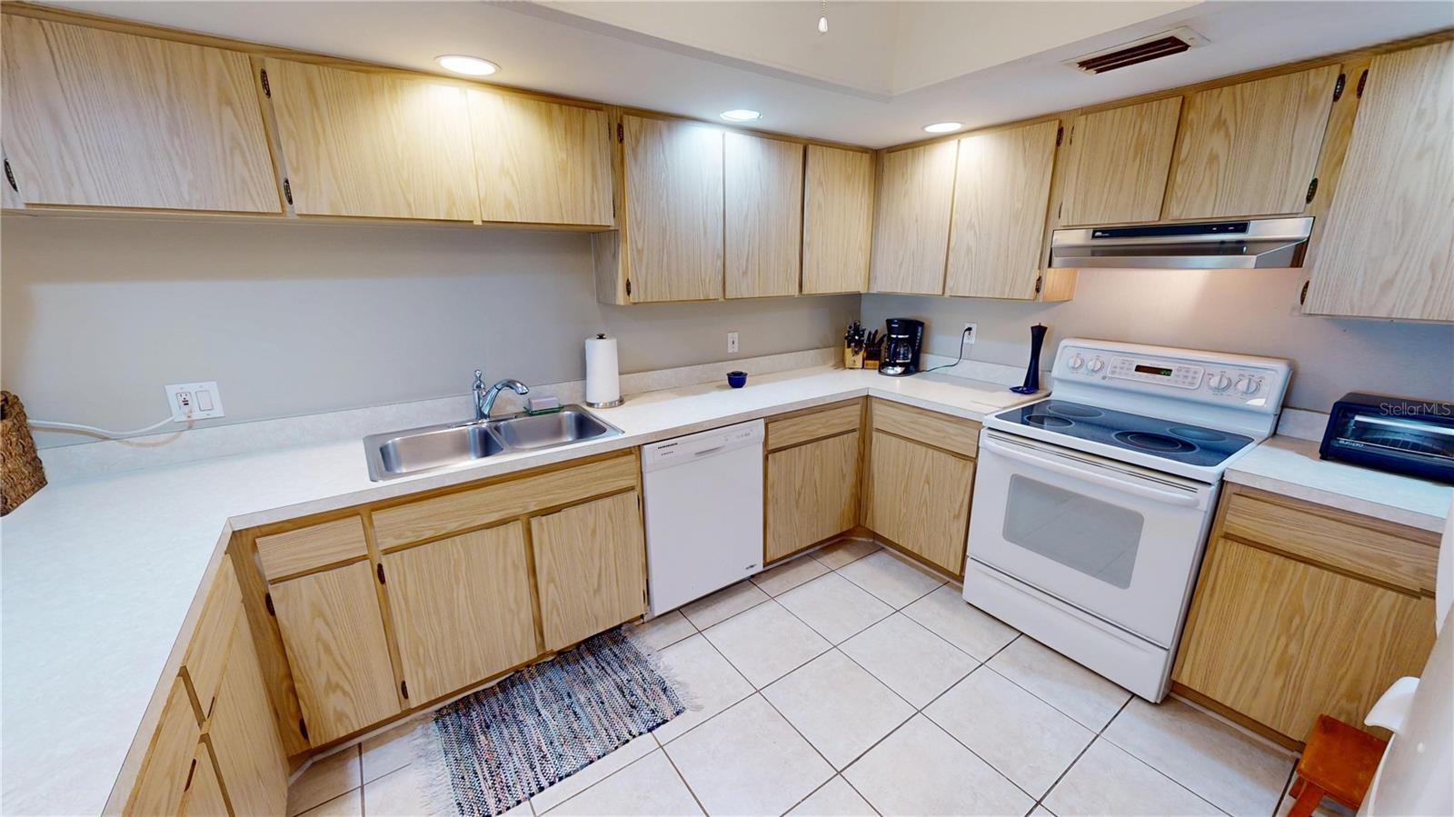 MARINA SOUTH SHORE CONDO - Residential