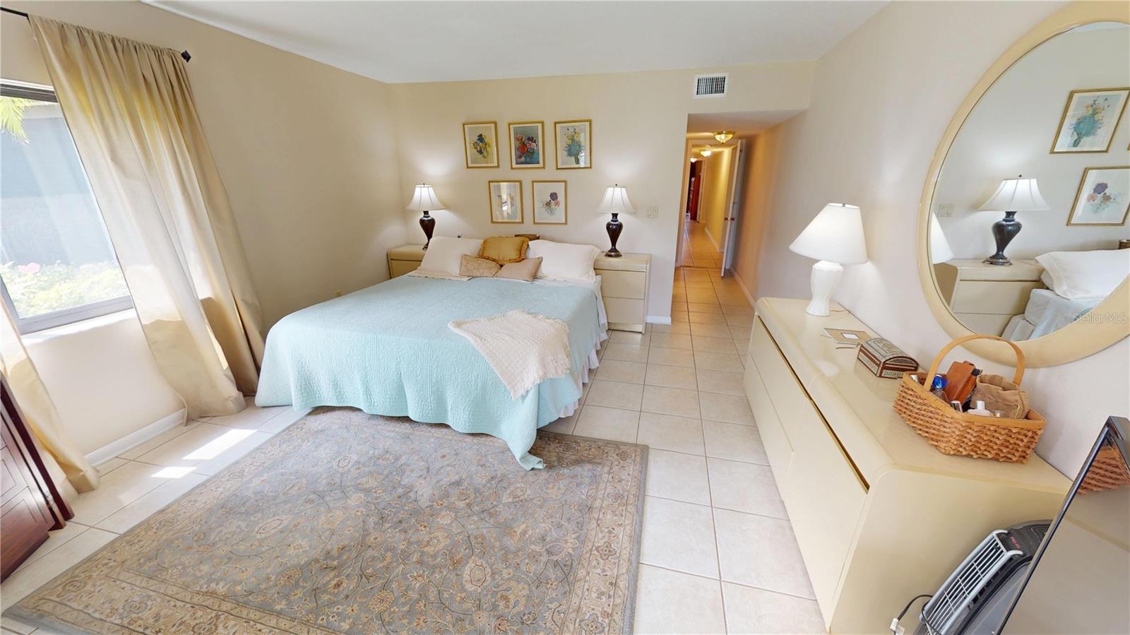 MARINA SOUTH SHORE CONDO - Residential