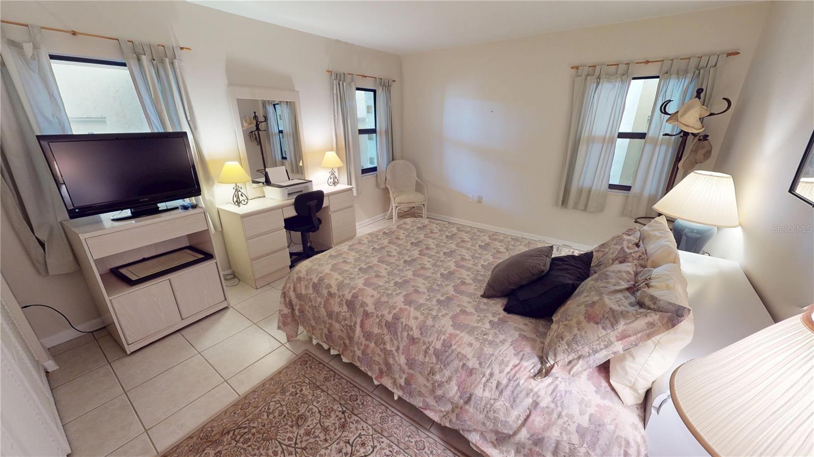 MARINA SOUTH SHORE CONDO - Residential