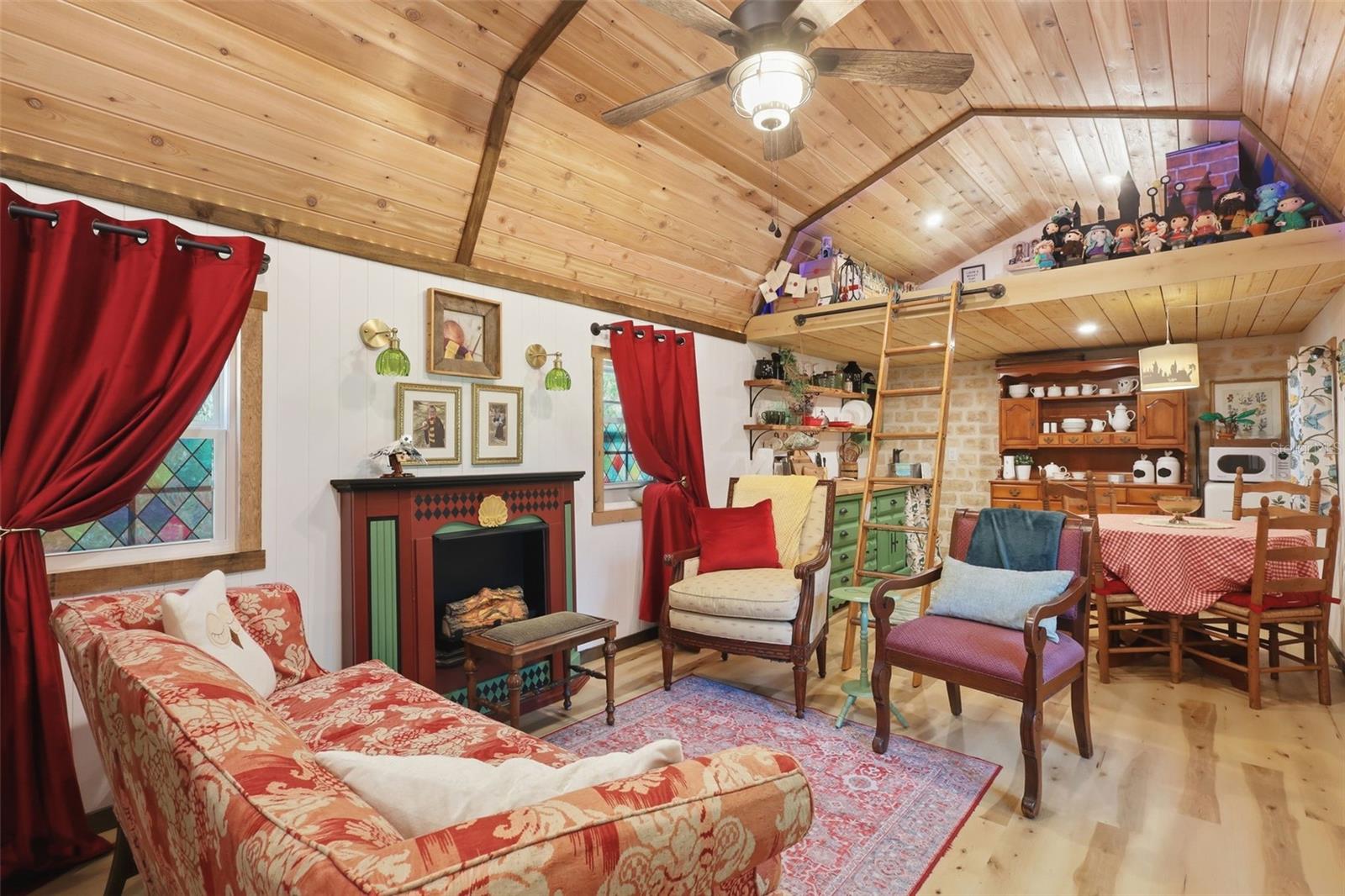 DEERFOOT TRACE - Residential