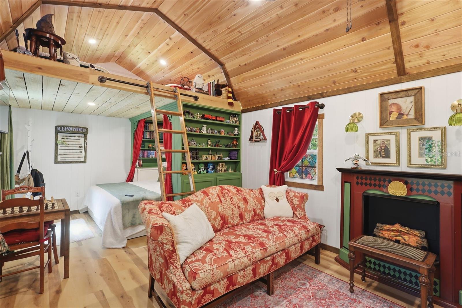 DEERFOOT TRACE - Residential