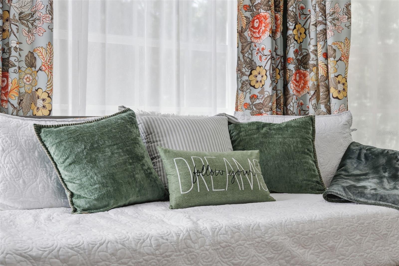 DEERFOOT TRACE - Residential