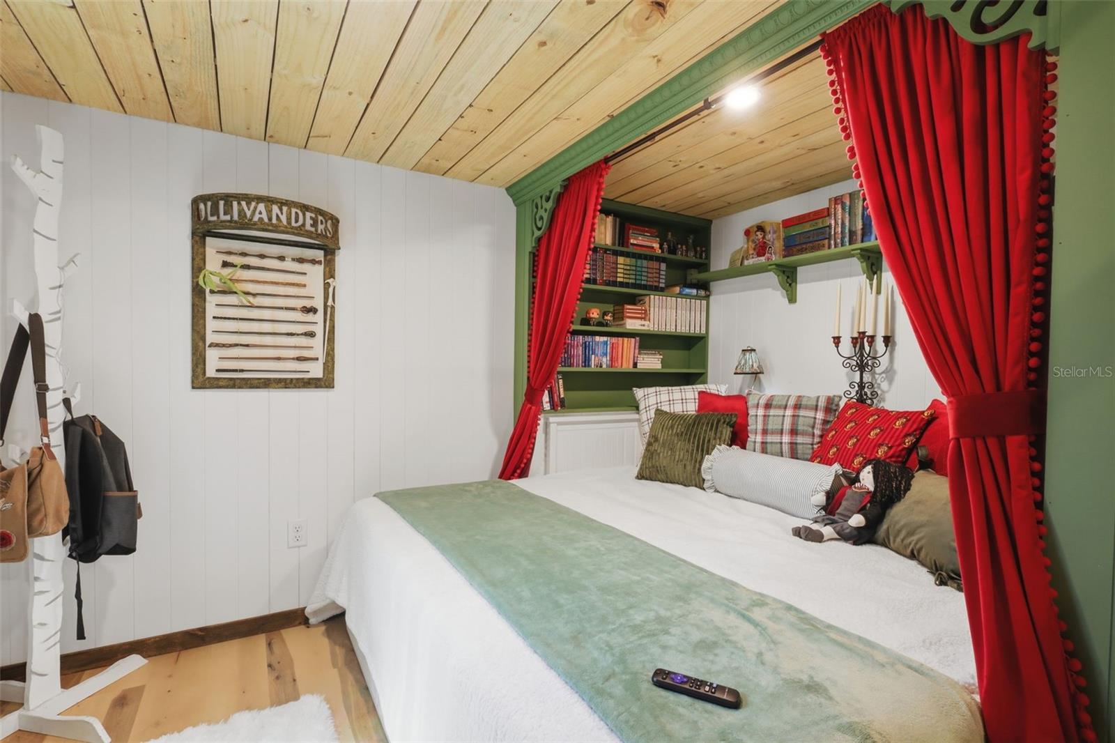 DEERFOOT TRACE - Residential