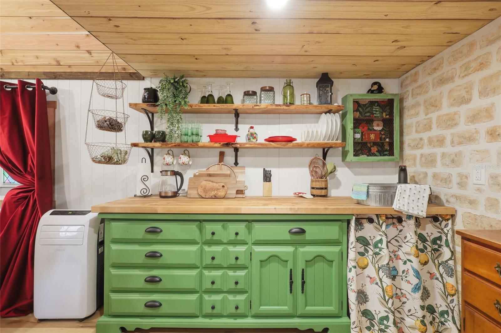 DEERFOOT TRACE - Residential