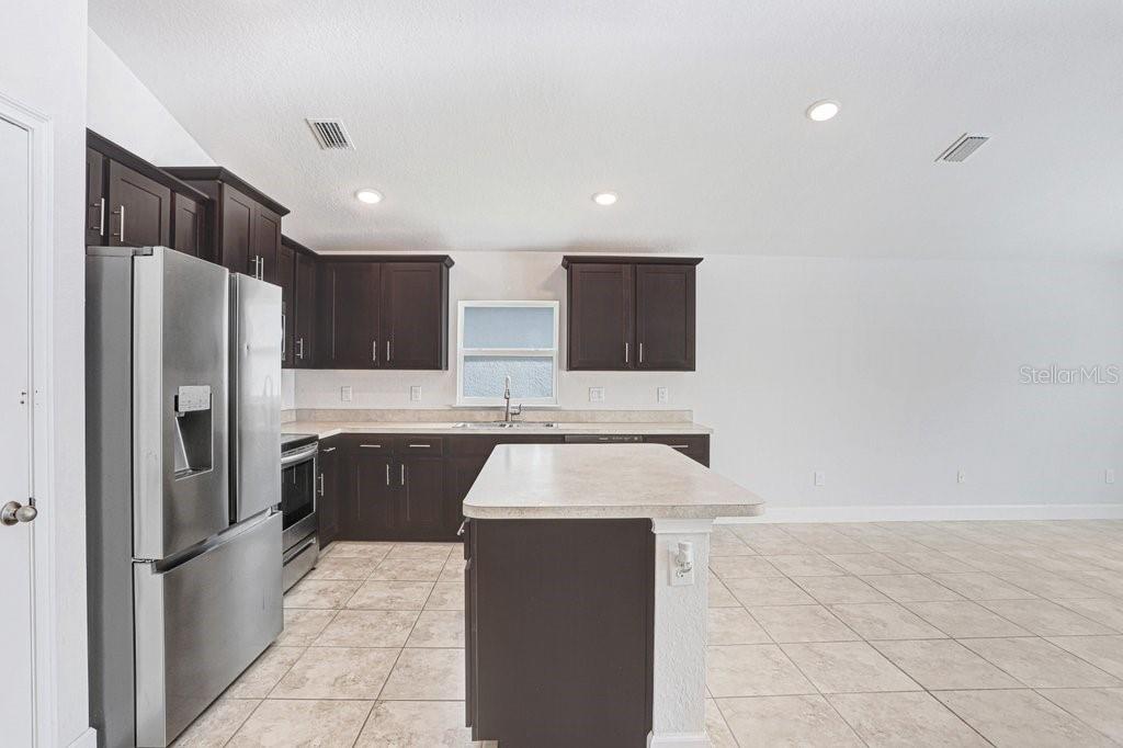 AYERSWORTH GLEN PH 4 - Residential