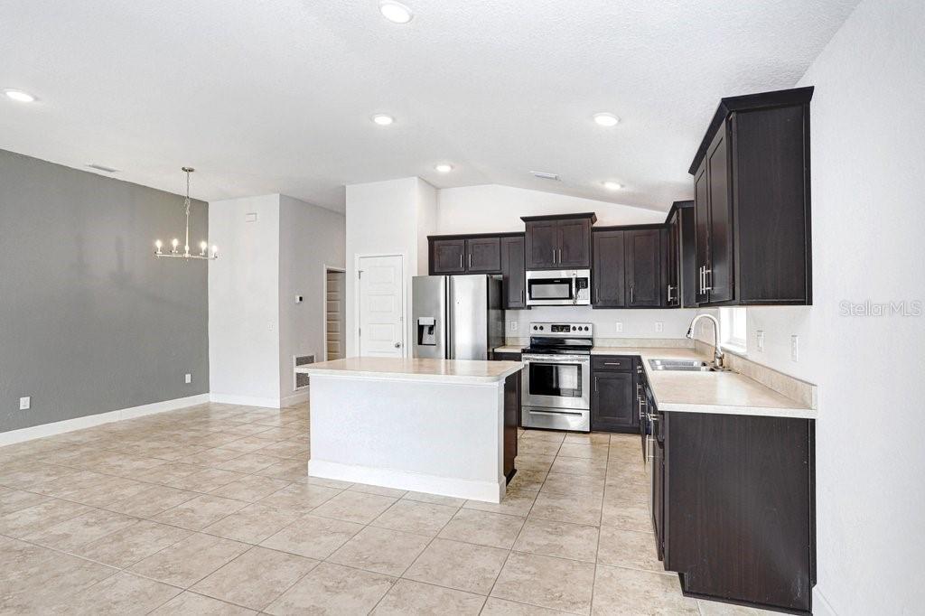 AYERSWORTH GLEN PH 4 - Residential