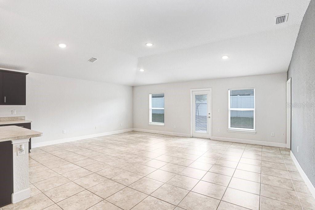 AYERSWORTH GLEN PH 4 - Residential