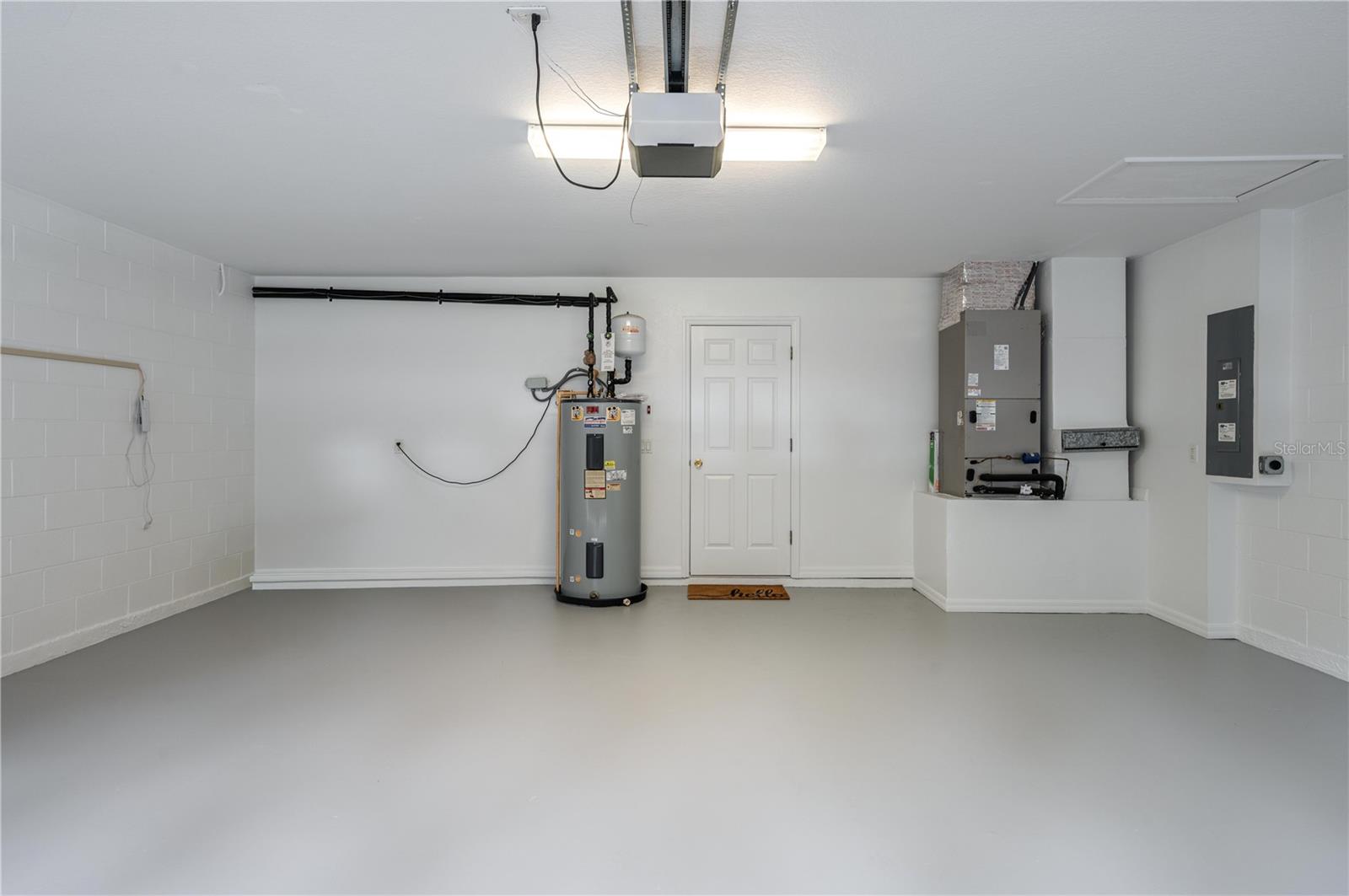 ESTATES/AUBURNDALE - Residential