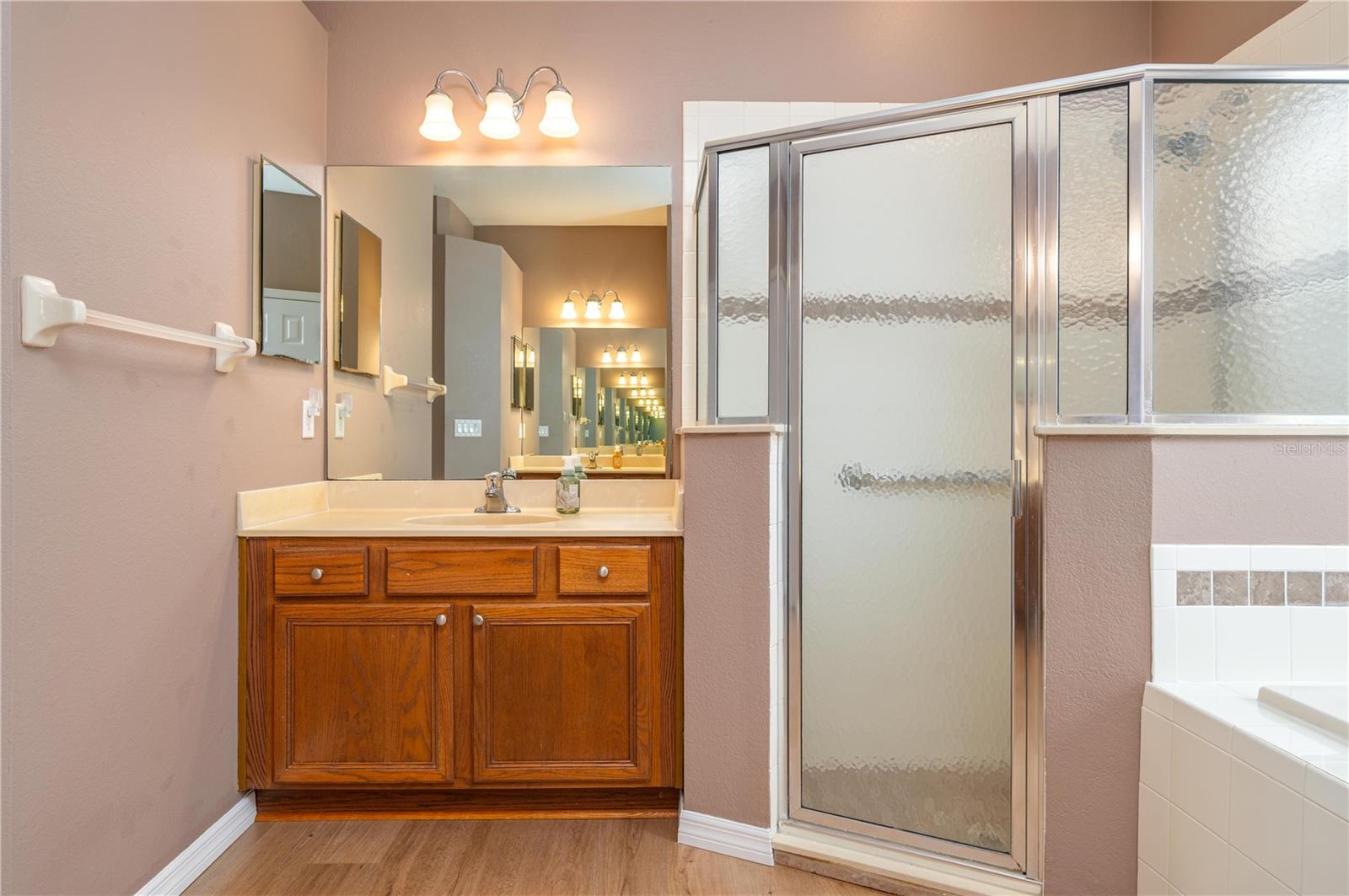 ESTATES/AUBURNDALE - Residential