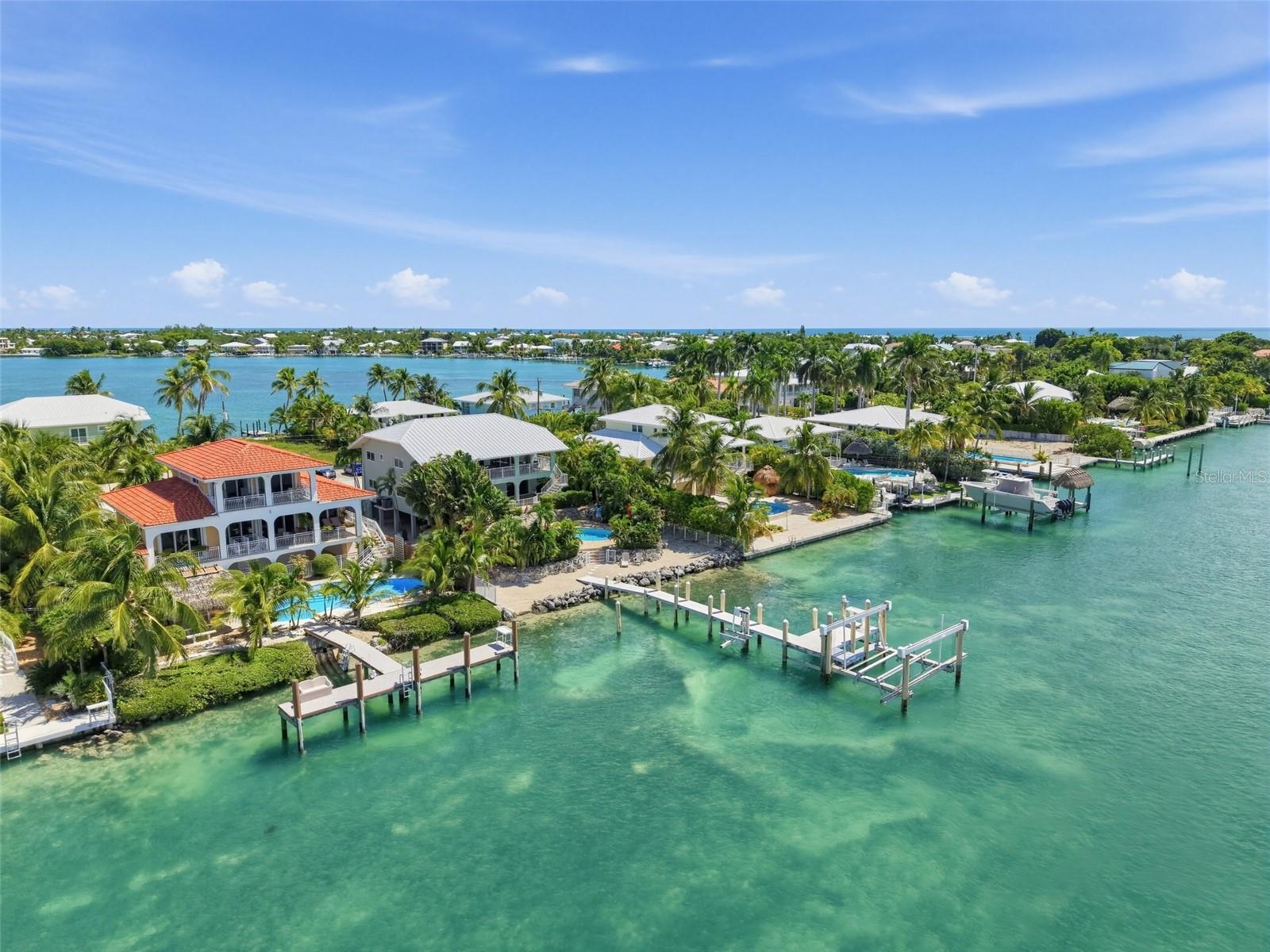 422 HARBOUR DRIVE