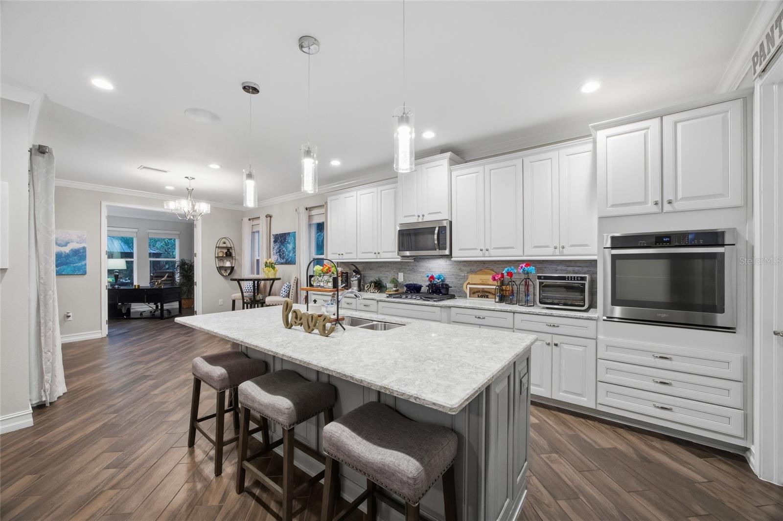 PROMENADE AT LAKE PARK PH - Residential