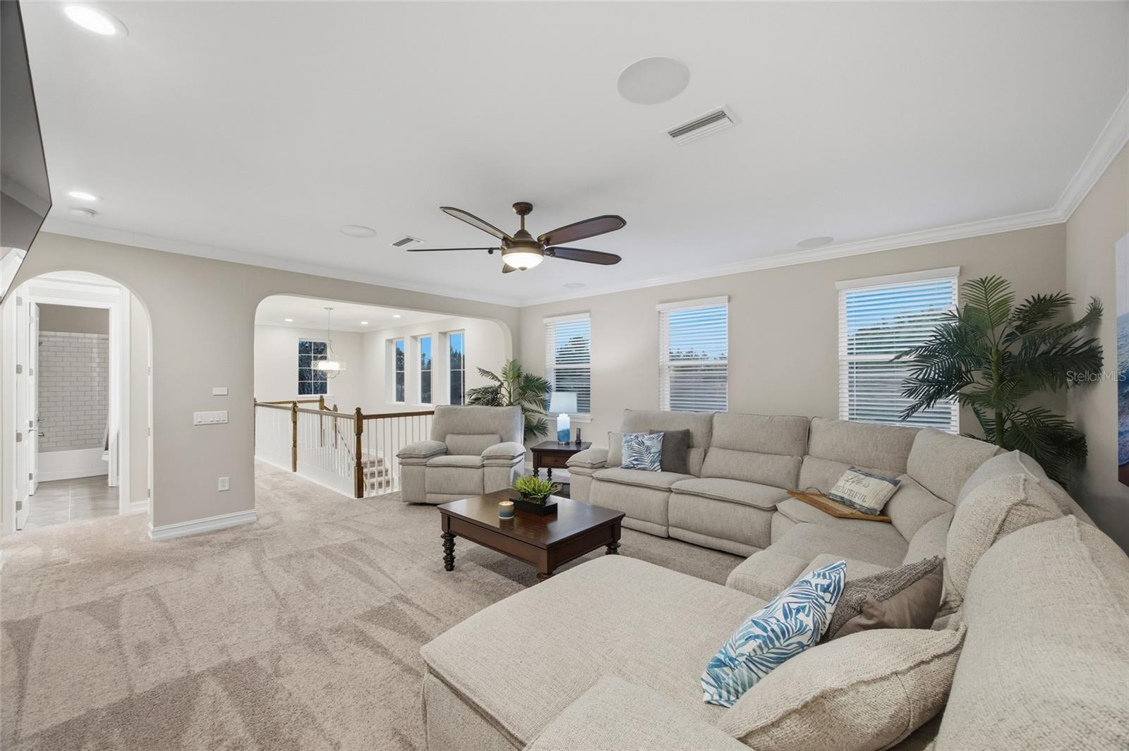 PROMENADE AT LAKE PARK PH - Residential