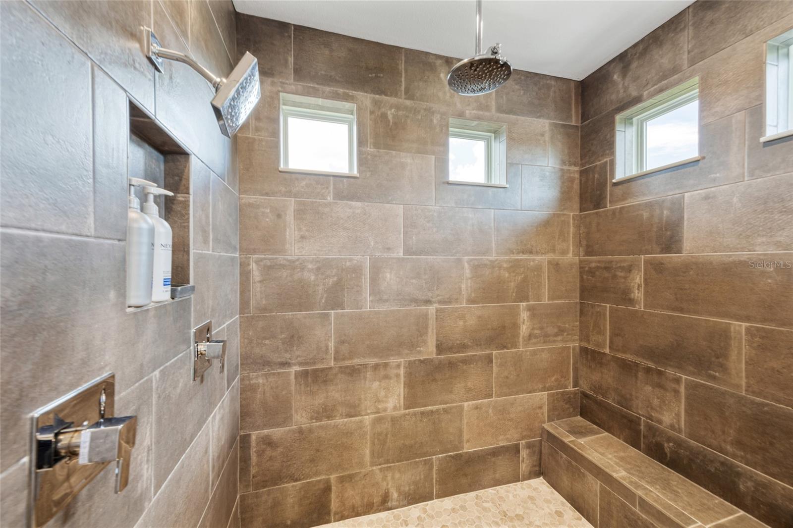 PROMENADE AT LAKE PARK PH - Residential