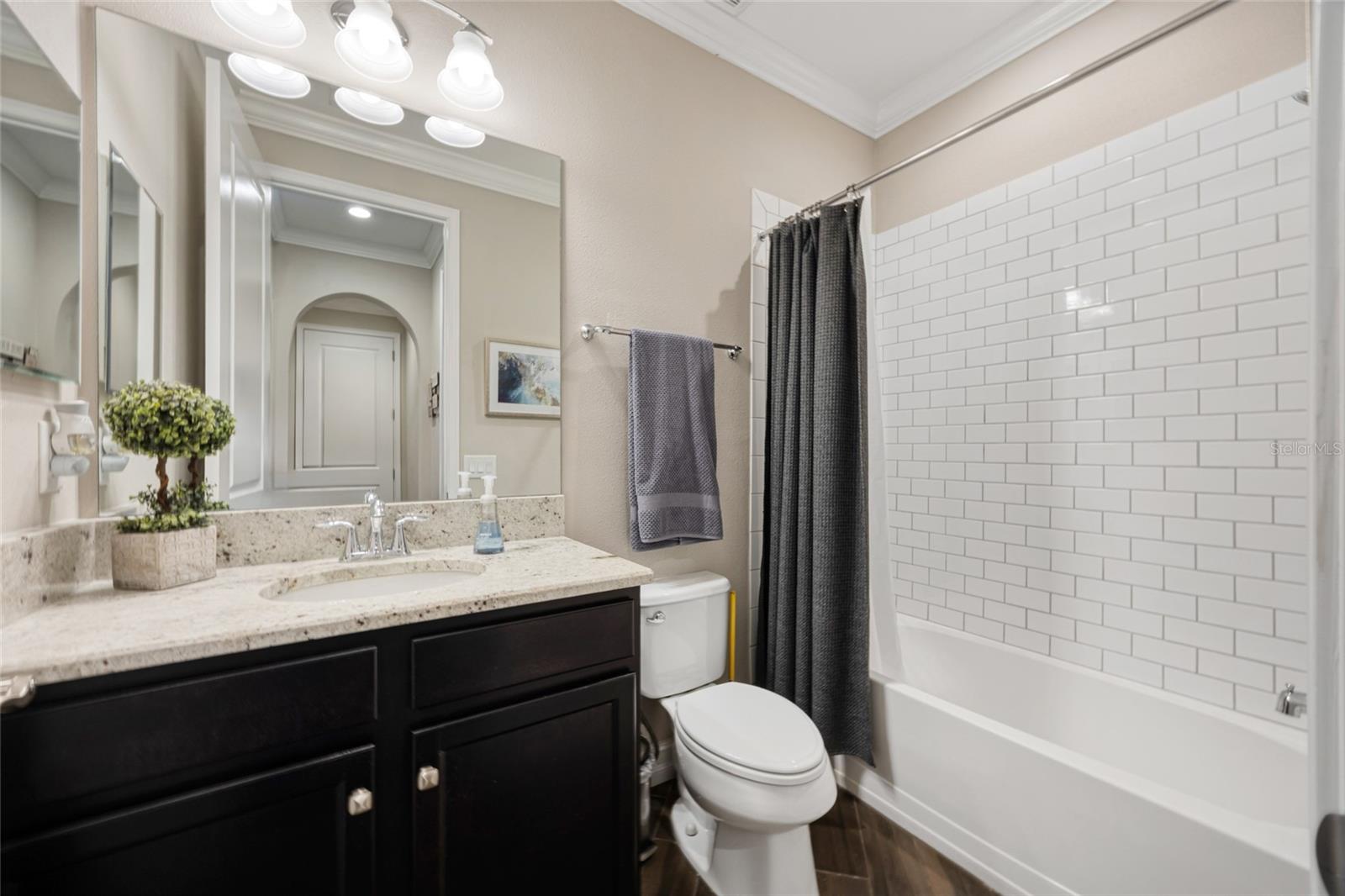 PROMENADE AT LAKE PARK PH - Residential