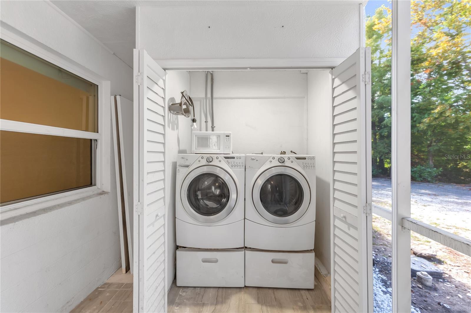 WESTCHESTER I - Residential Lease