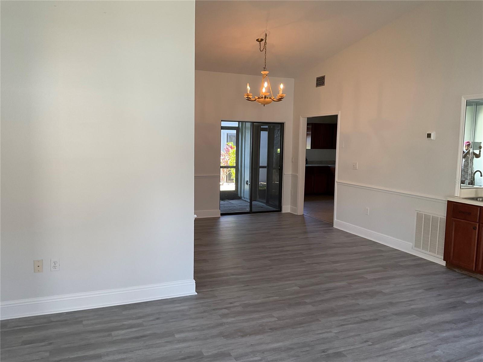 PINE TRACE - Residential