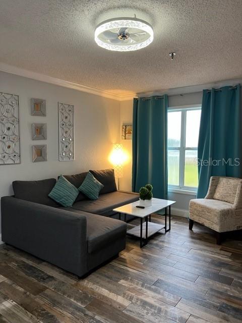 PARKWAY PALMS RESORT MAINGATE CONDO - Residential