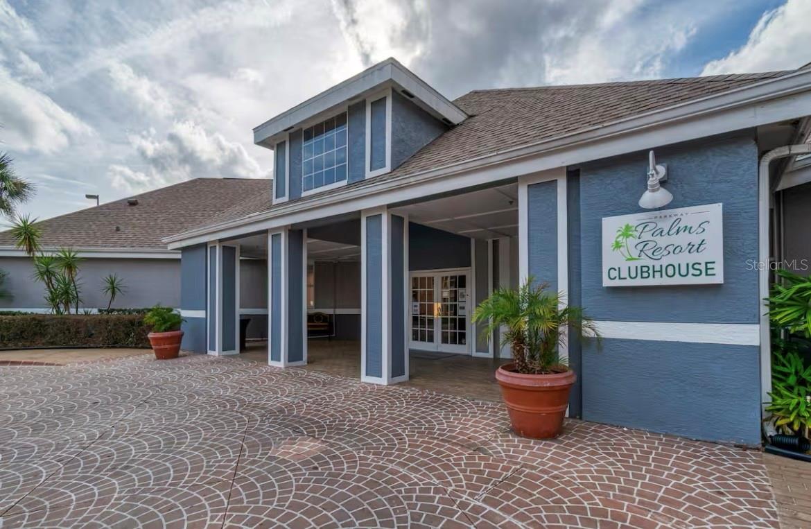 PARKWAY PALMS RESORT MAINGATE CONDO - Residential