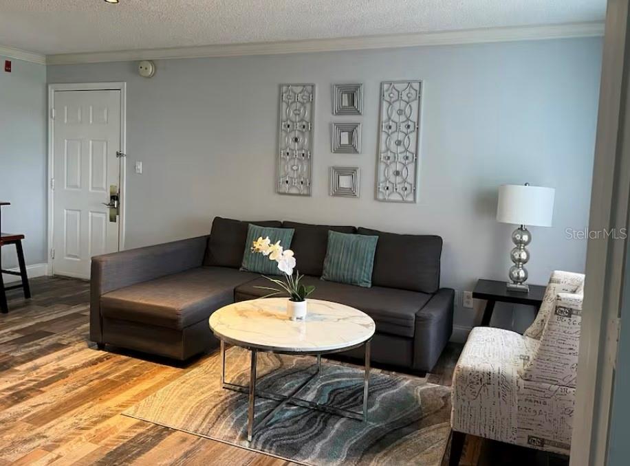 PARKWAY PALMS RESORT MAINGATE CONDO - Residential