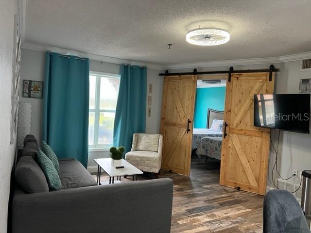 PARKWAY PALMS RESORT MAINGATE CONDO - Residential