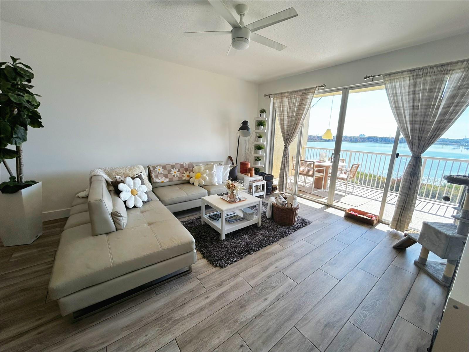 PROMENAIDE PH 2 - Residential