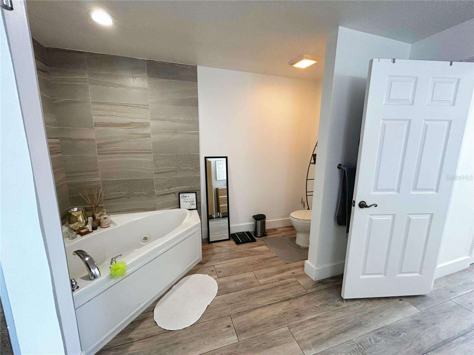 PROMENAIDE PH 2 - Residential