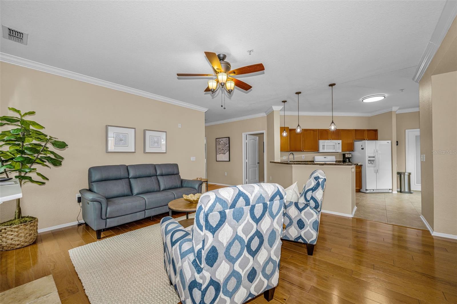 GRAND BELLAGIO AT BAYWATCH CONDO THE - Residential