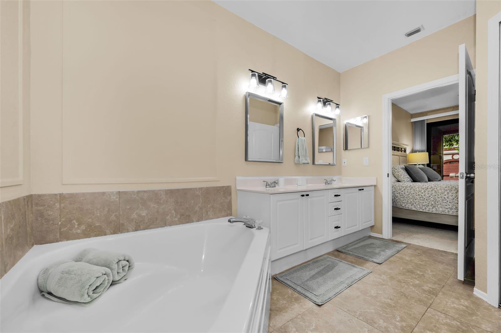 GRAND BELLAGIO AT BAYWATCH CONDO THE - Residential