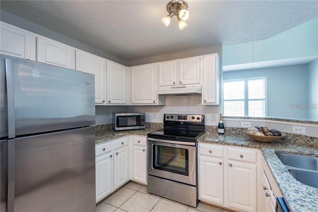 HARBOUR PLACE CITY HOMES A CON - Residential