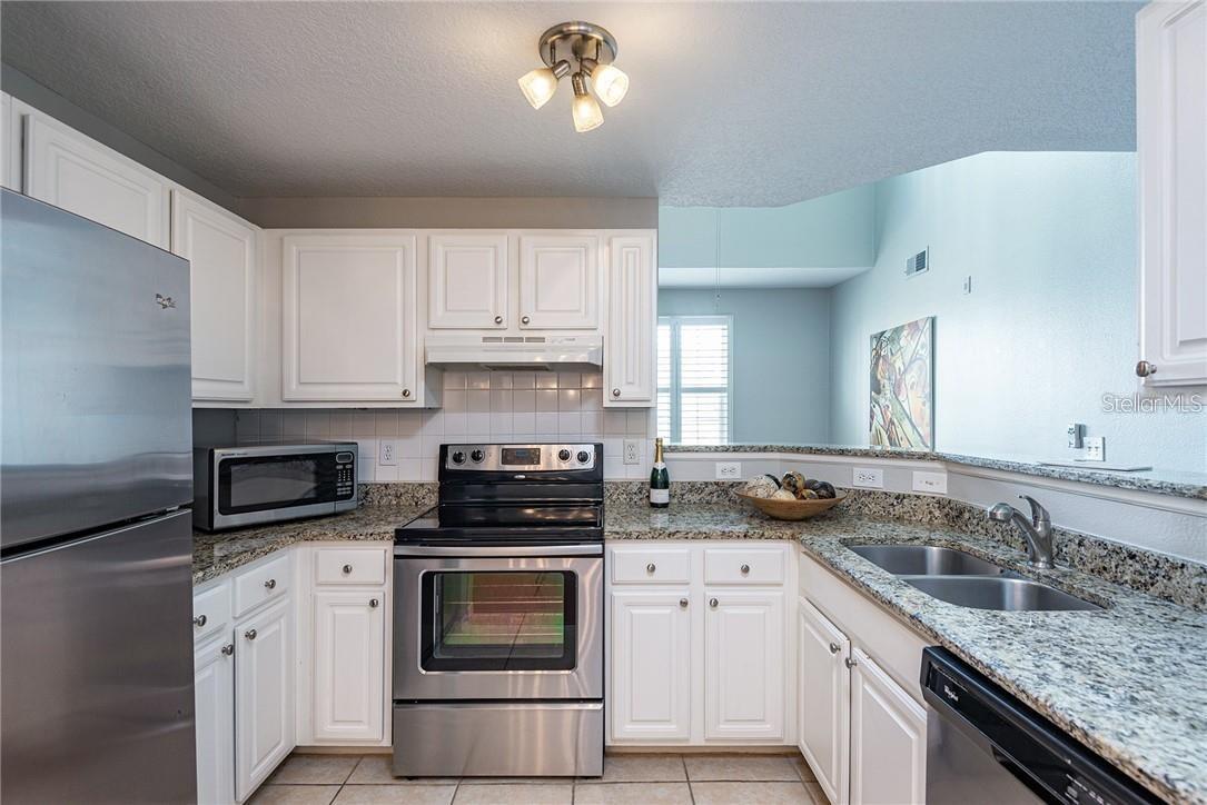 HARBOUR PLACE CITY HOMES A CON - Residential