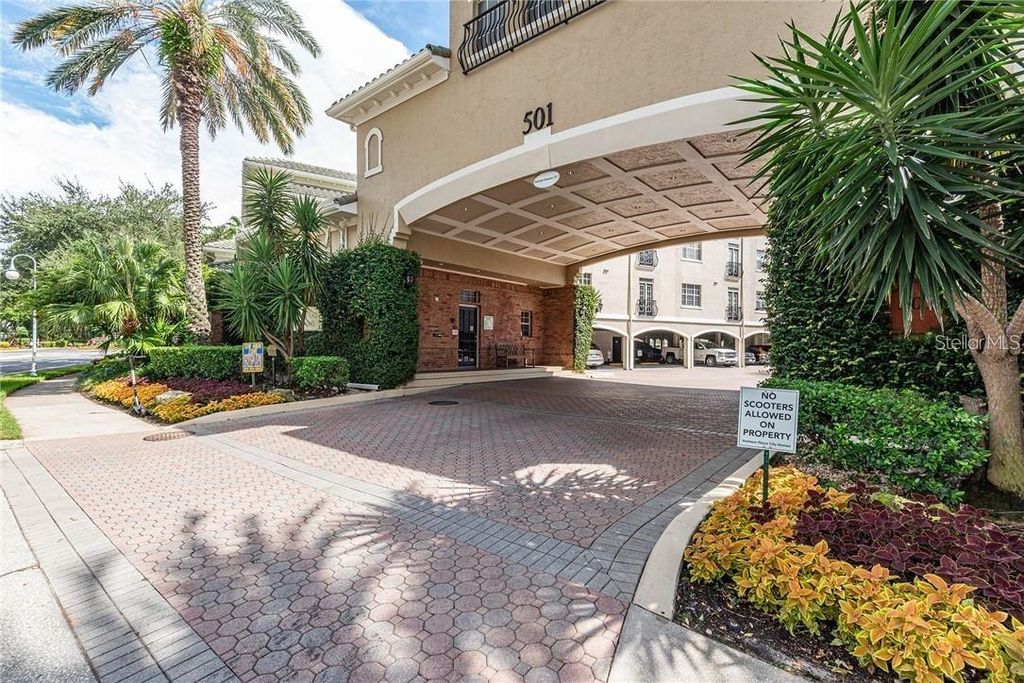 Photo of 501 Knights Run Avenue #2304, Tampa, FL 33602 (MLS # TB8496193)