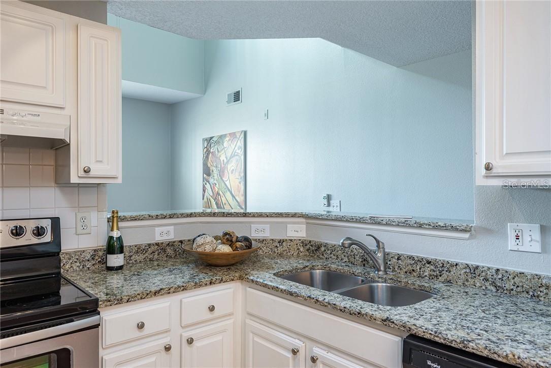 HARBOUR PLACE CITY HOMES A CON - Residential