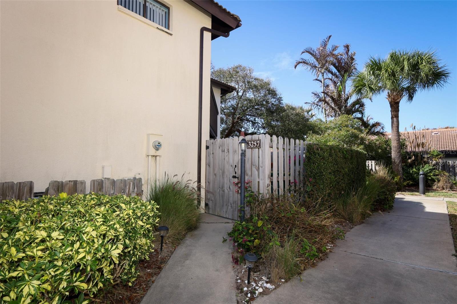 3257 RIVER VILLA WAY