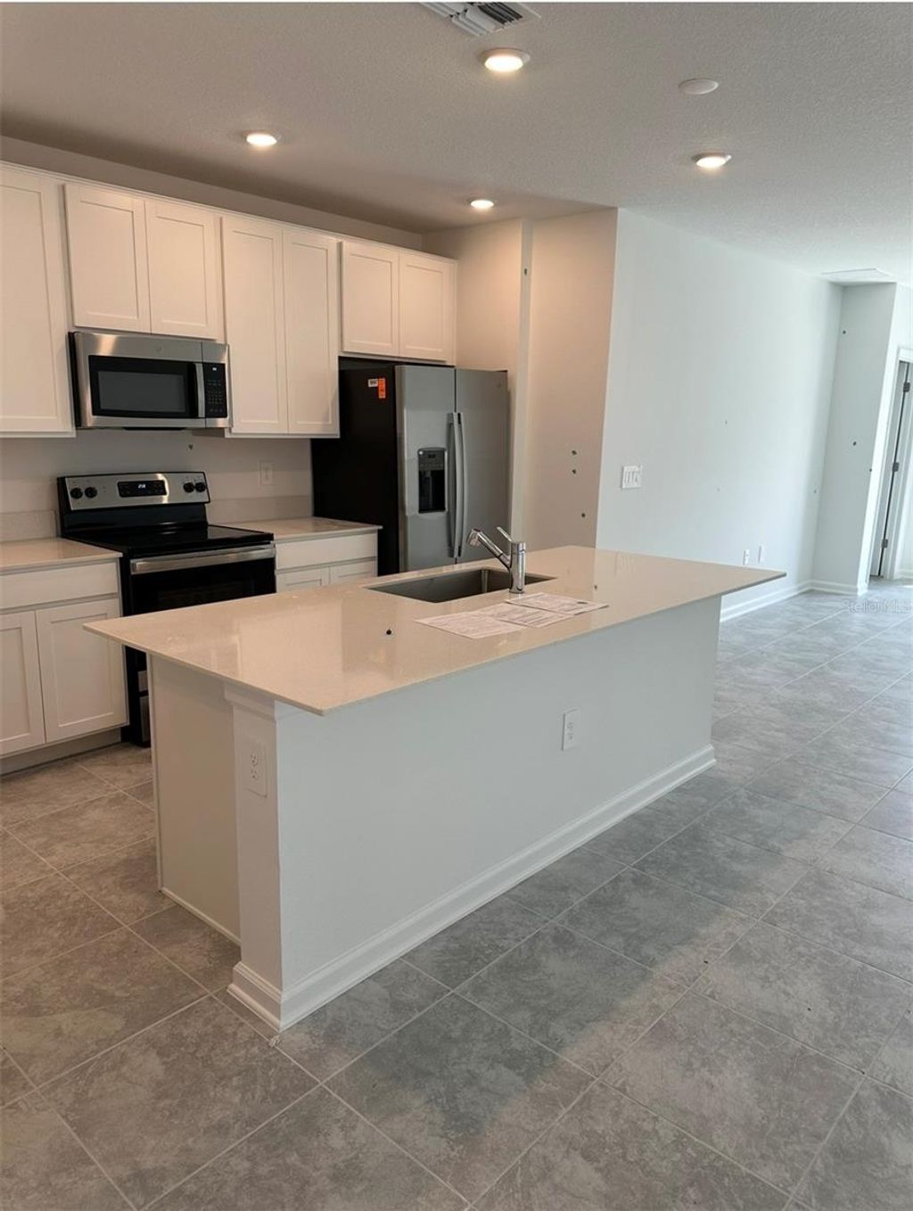 Photo of 2185 Aquifer Ln, Davenport, FL 33837 (MLS # O6346131)