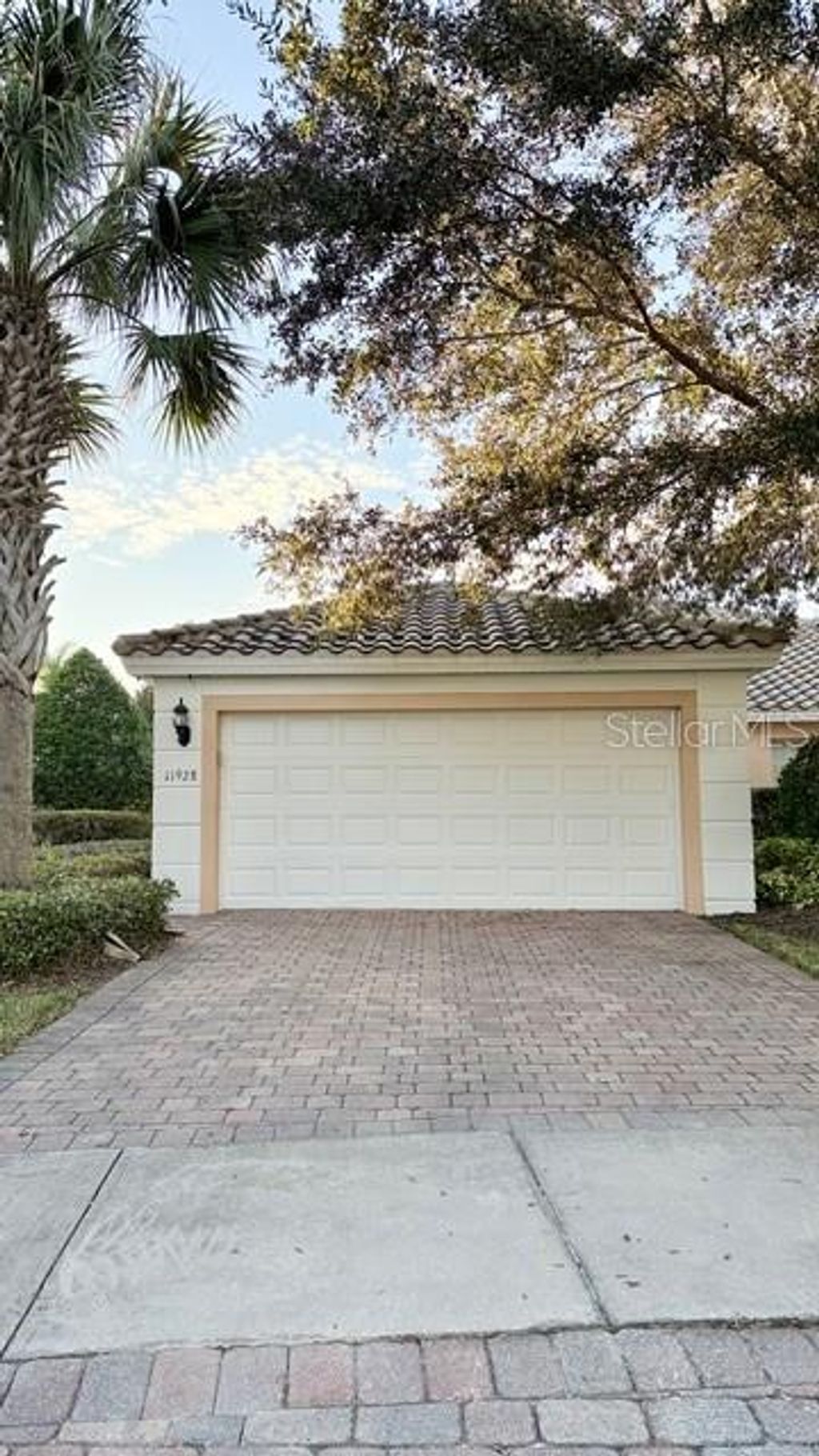 Photo of 11928 Inagua Drive, Orlando, FL 32827 (MLS # O6377949)