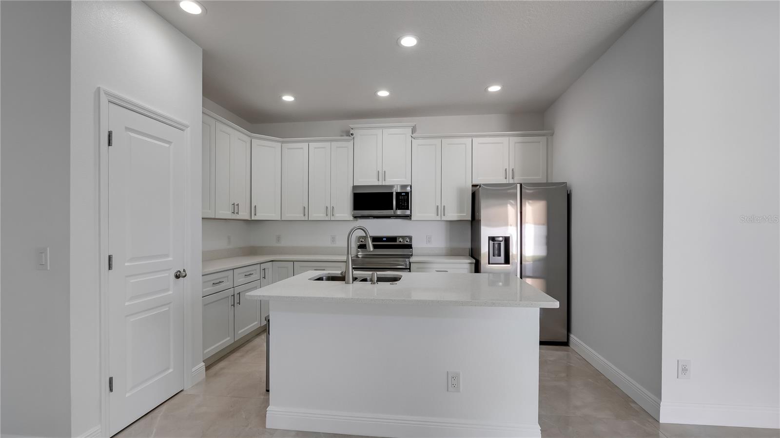 DORAL POINTE UNIT 2 - Residential
