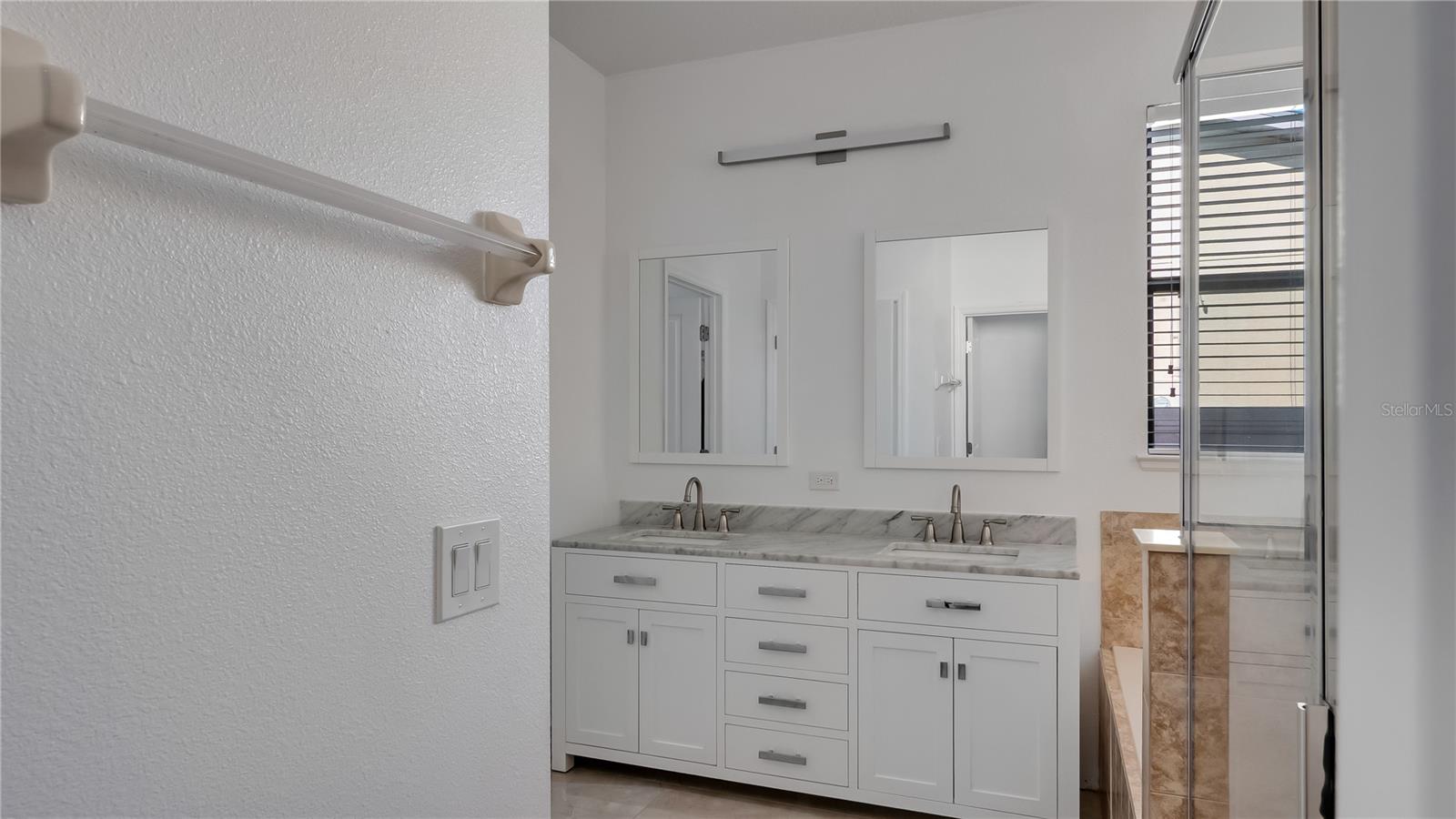 DORAL POINTE UNIT 2 - Residential