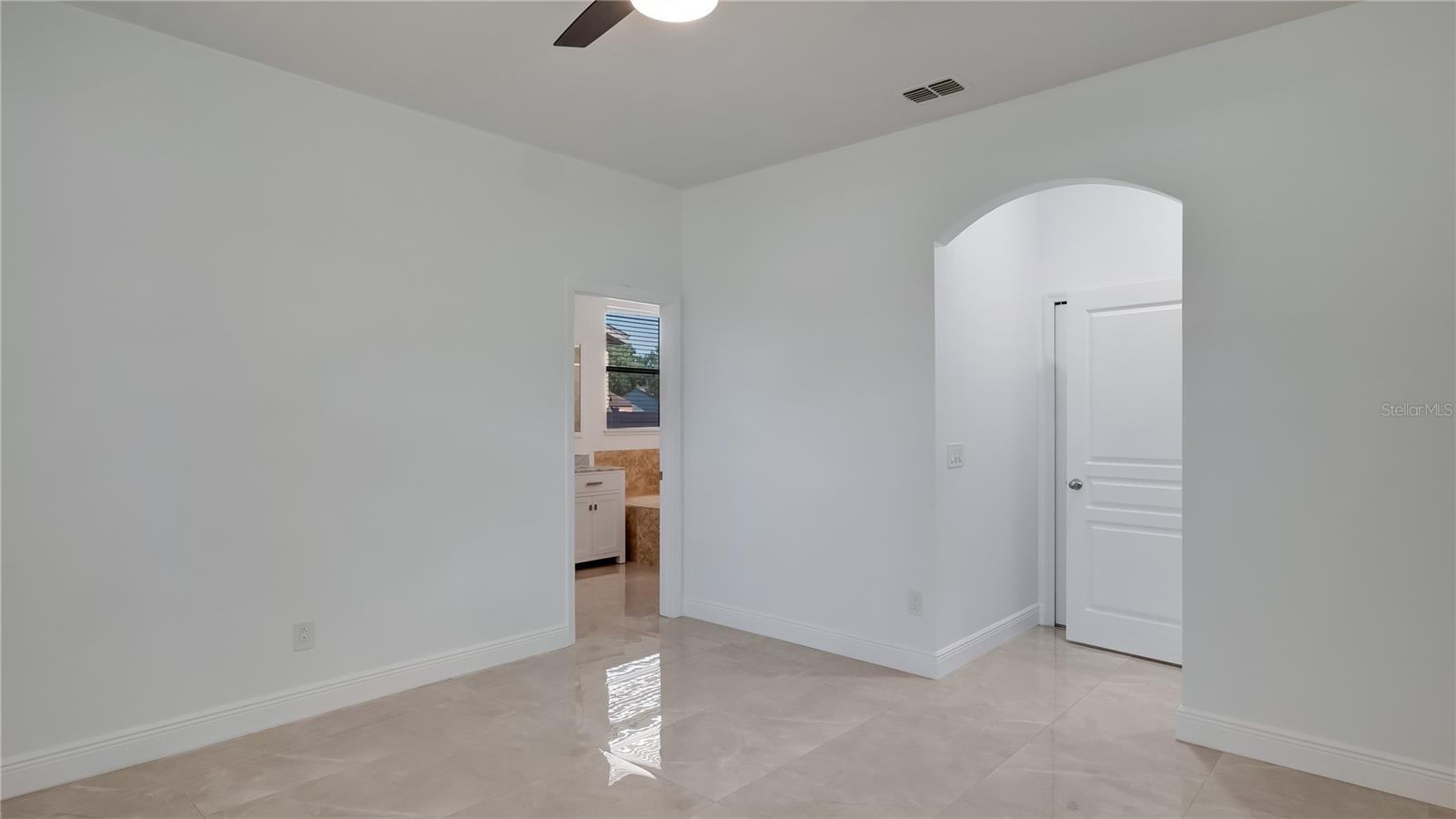 DORAL POINTE UNIT 2 - Residential