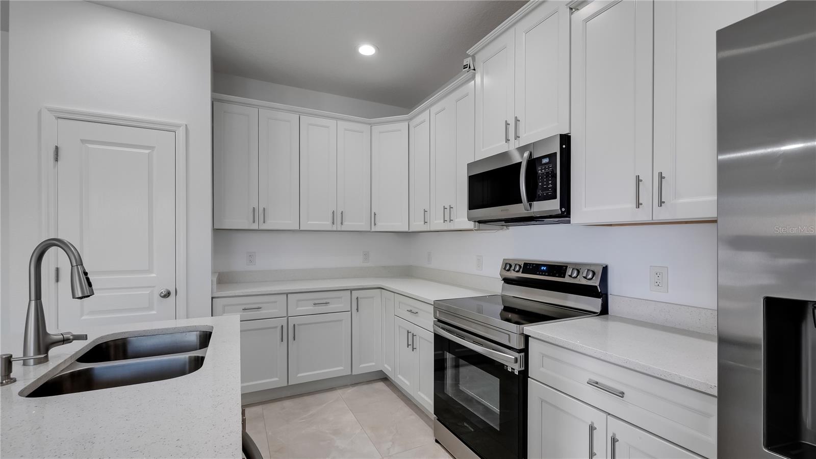 DORAL POINTE UNIT 2 - Residential