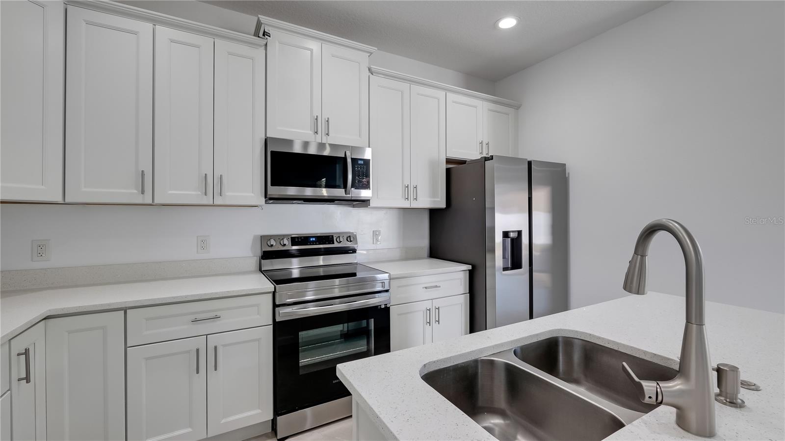 DORAL POINTE UNIT 2 - Residential