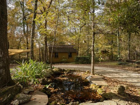 A home in HIGH SPRINGS