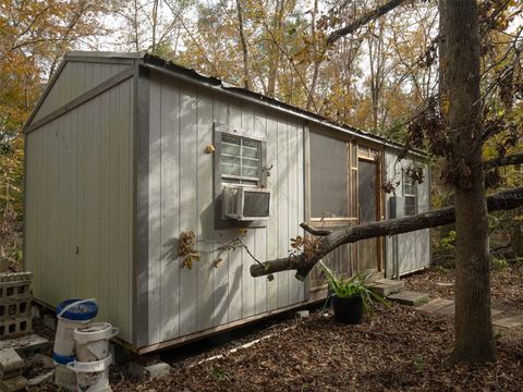 A home in HIGH SPRINGS