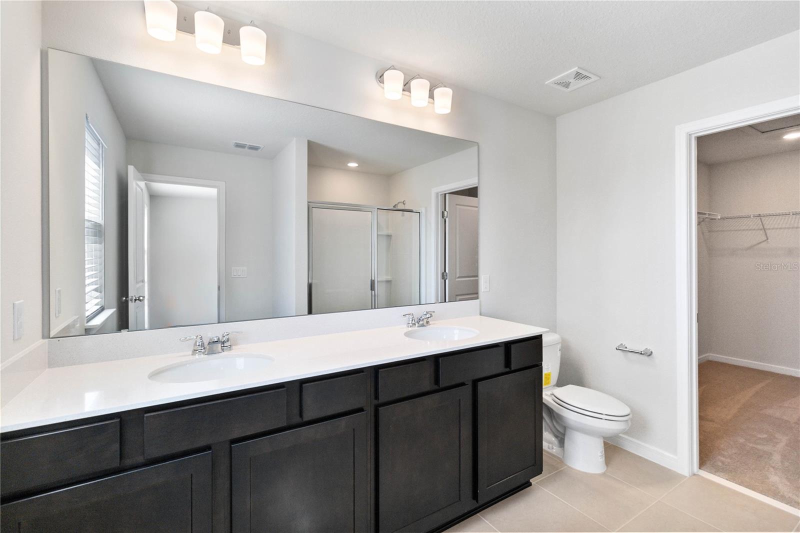 AMELIA GROVES - Residential Lease