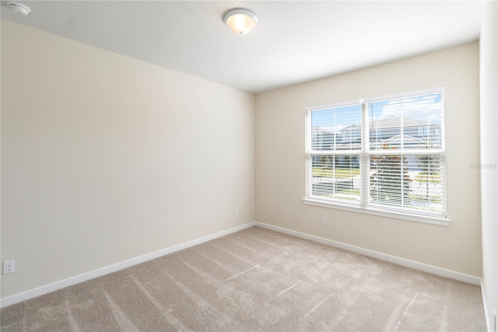 AMELIA GROVES - Residential Lease