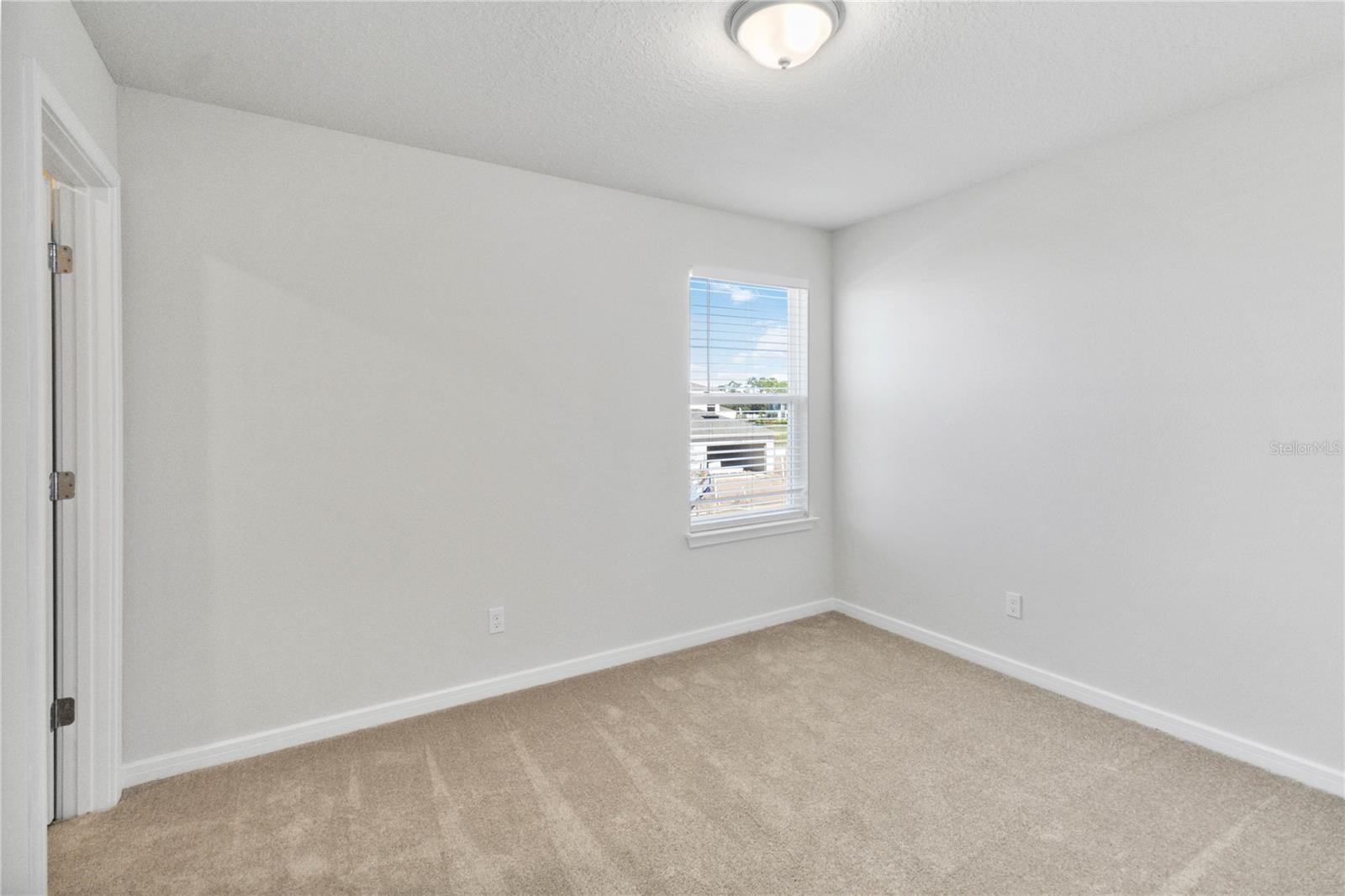 AMELIA GROVES - Residential Lease