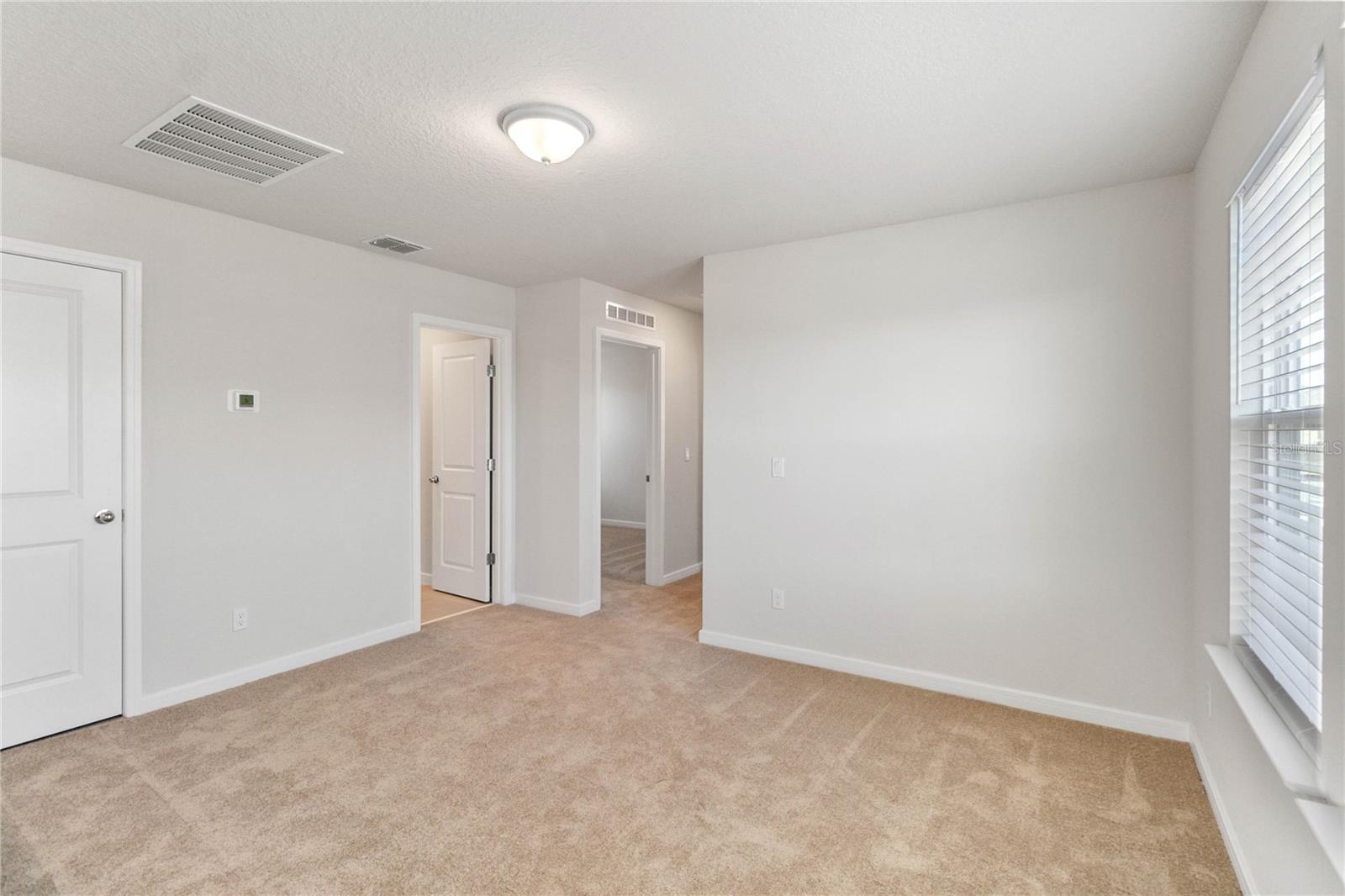 AMELIA GROVES - Residential Lease