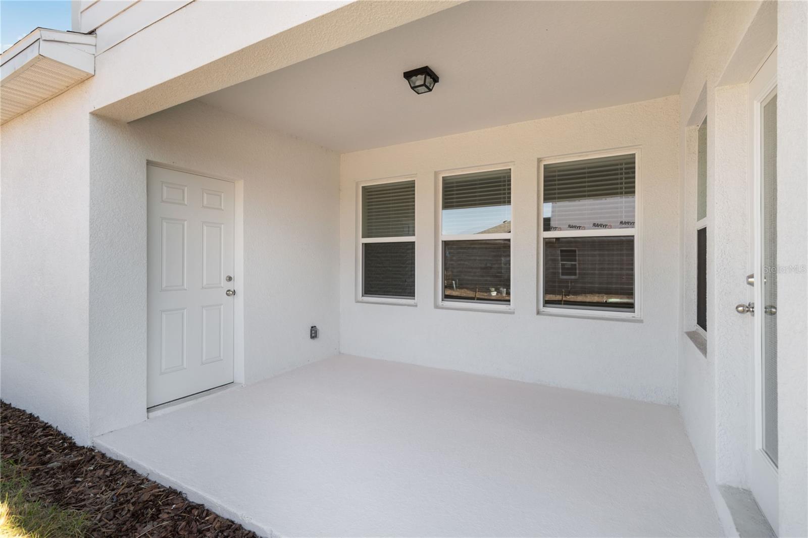 AMELIA GROVES - Residential Lease