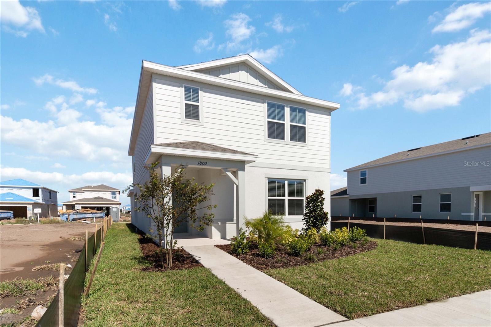 AMELIA GROVES - Residential Lease