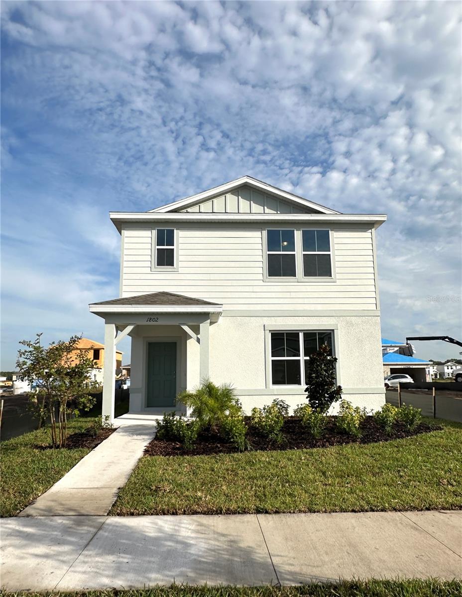 AMELIA GROVES - Residential Lease