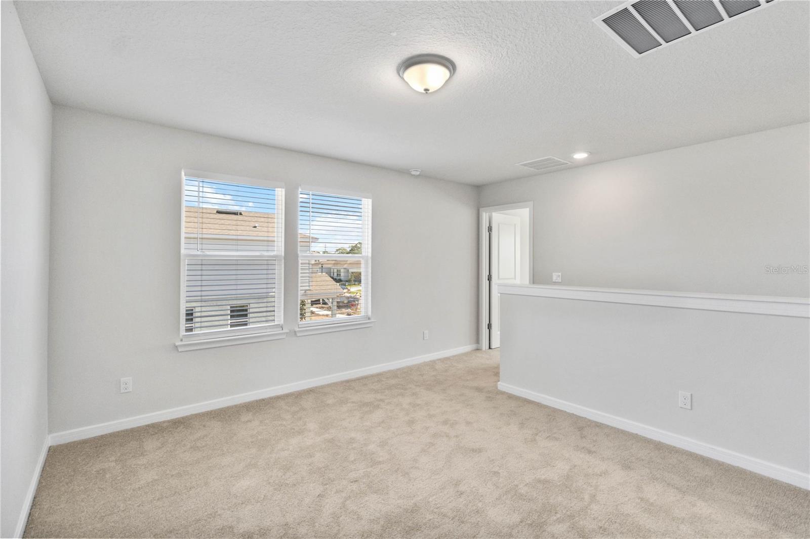 AMELIA GROVES - Residential Lease